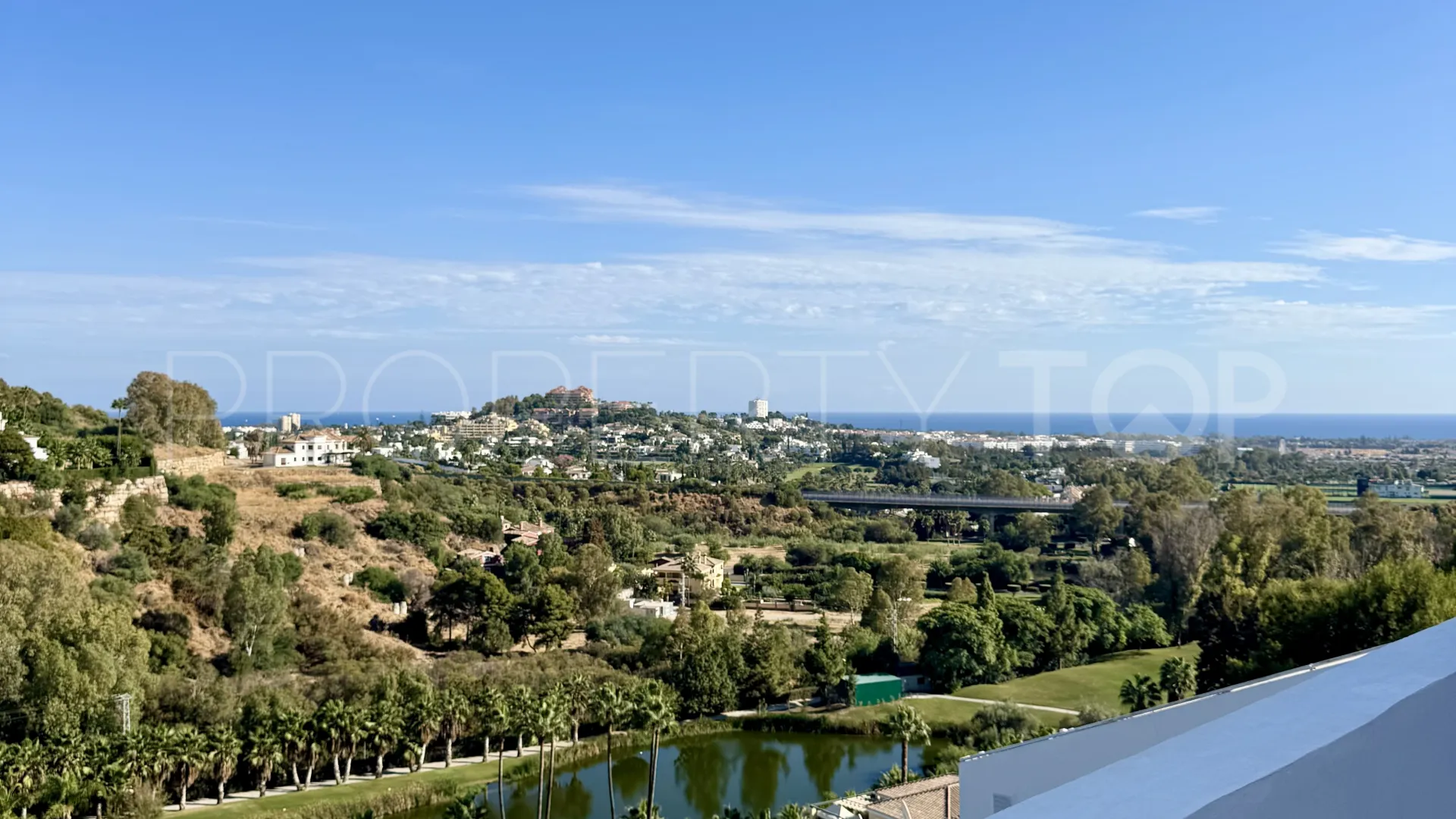 Buy penthouse in La Quinta with 3 bedrooms