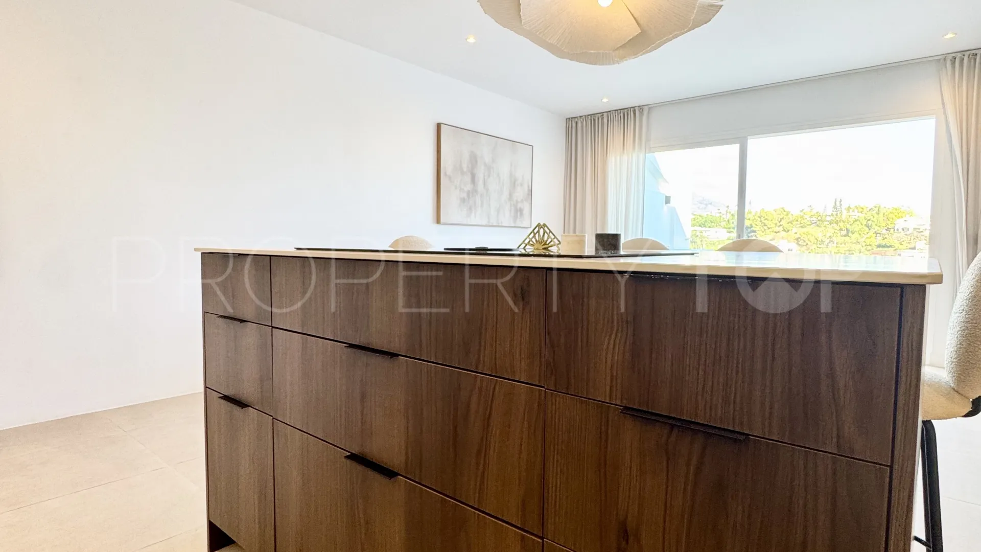 Buy penthouse in La Quinta with 3 bedrooms