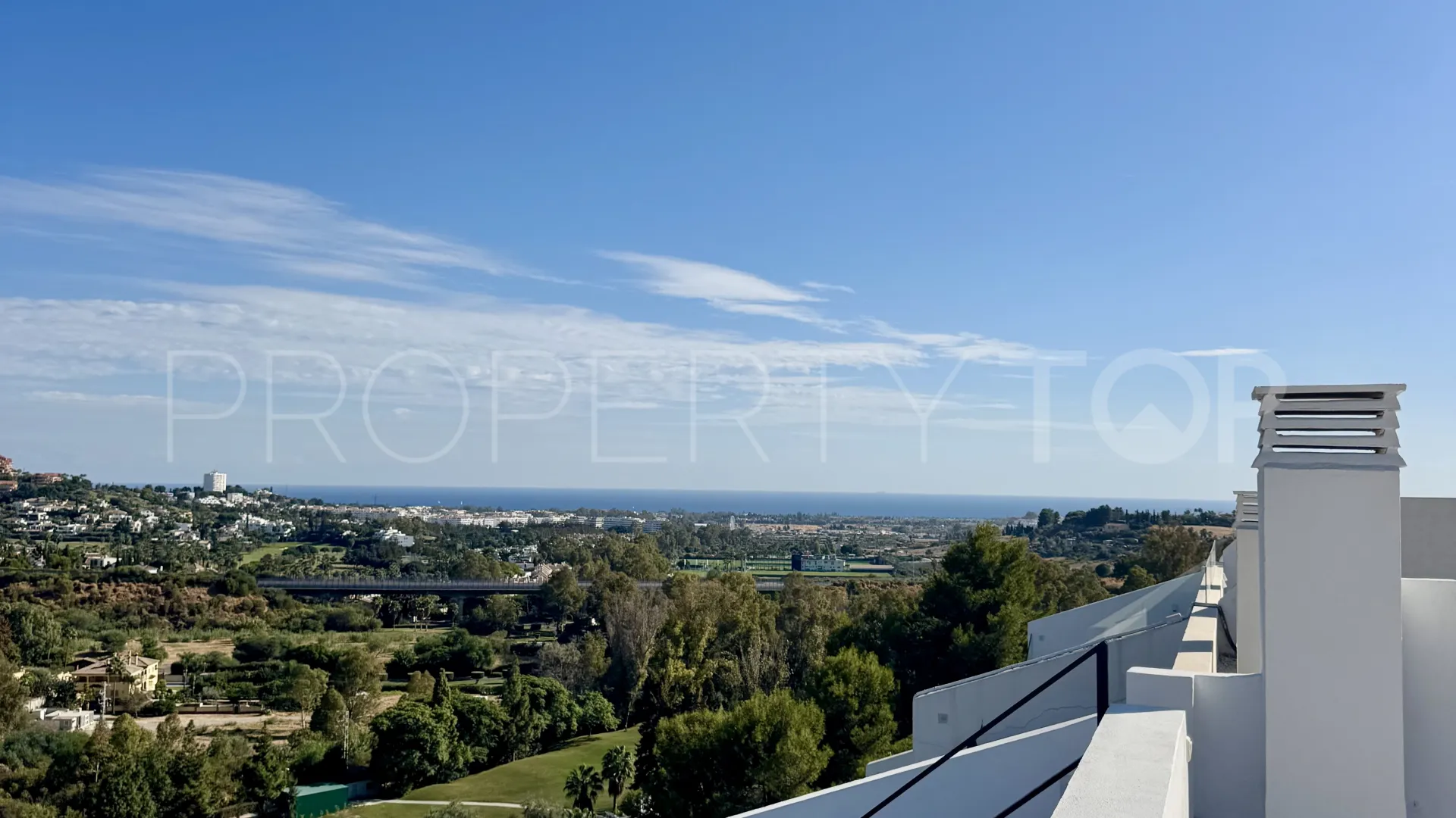 Buy penthouse in La Quinta with 3 bedrooms