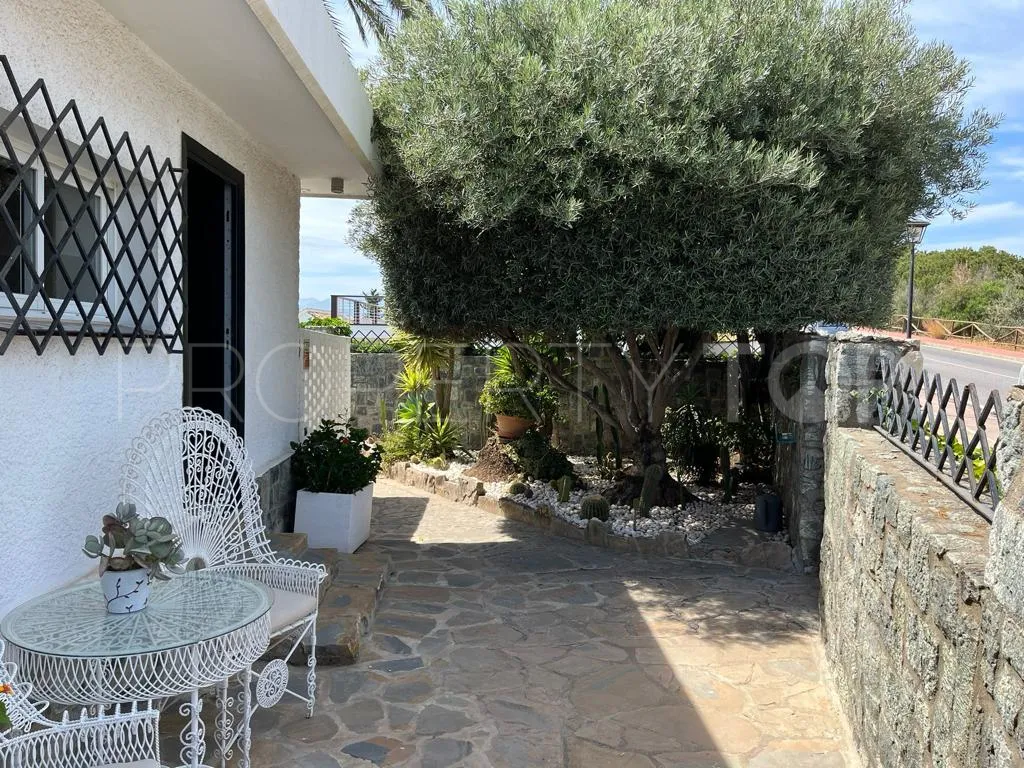 For sale house in Nueva Andalucia