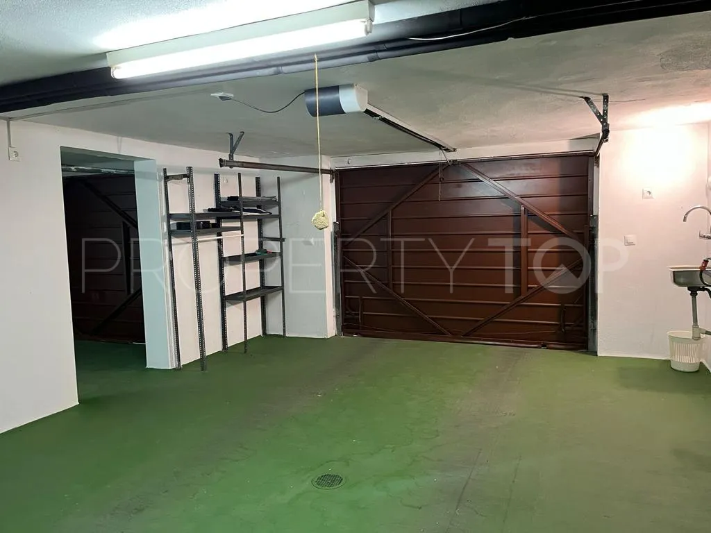 For sale house in Nueva Andalucia