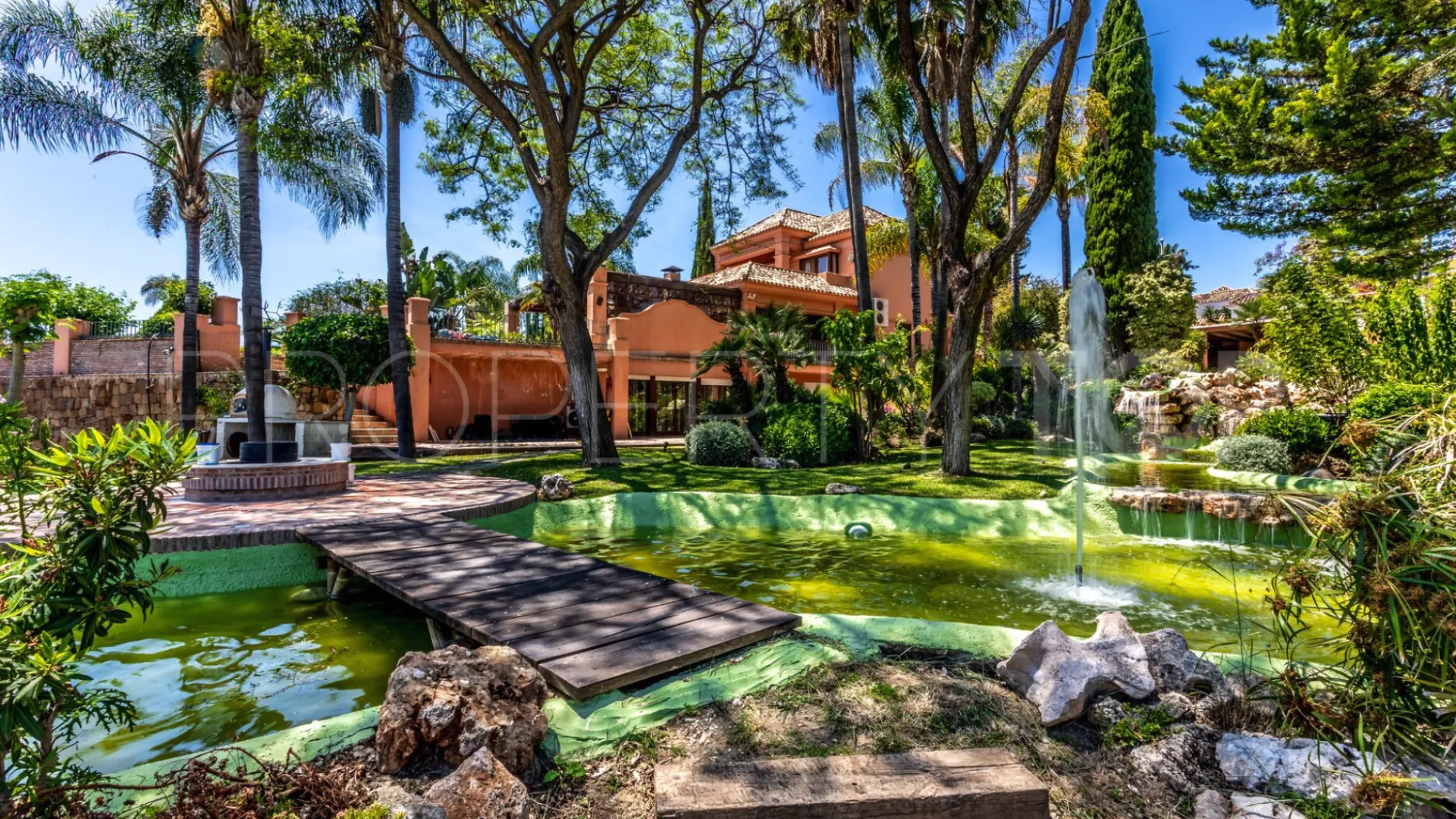 Nueva Andalucia, villa de 7 dormitorios a la venta