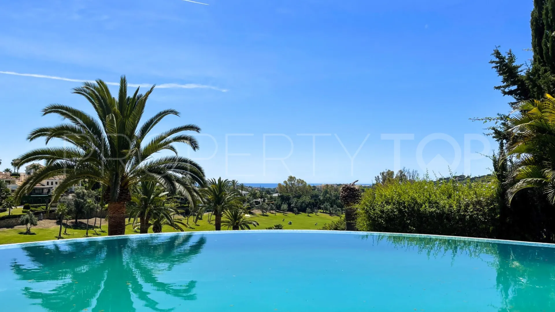 Nueva Andalucia, villa de 7 dormitorios a la venta