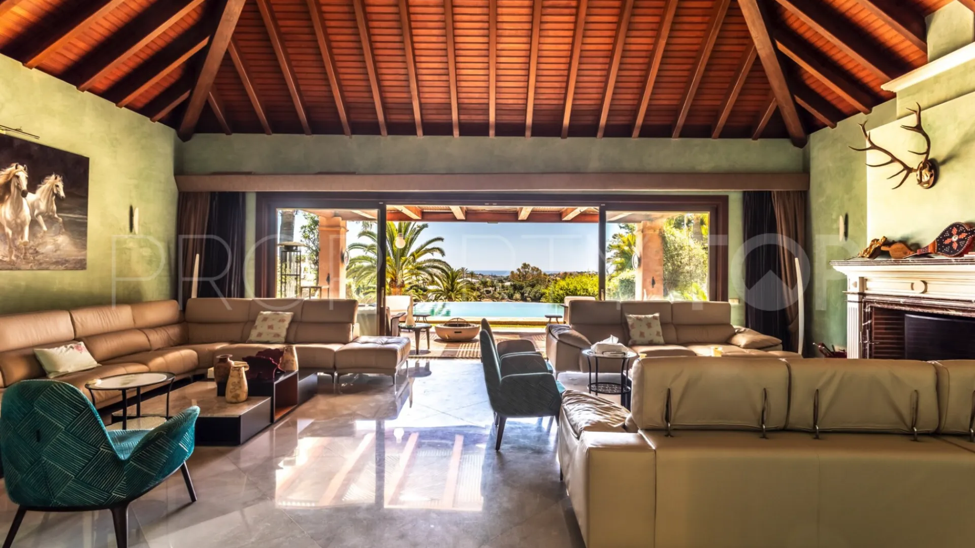 Nueva Andalucia, villa de 7 dormitorios a la venta
