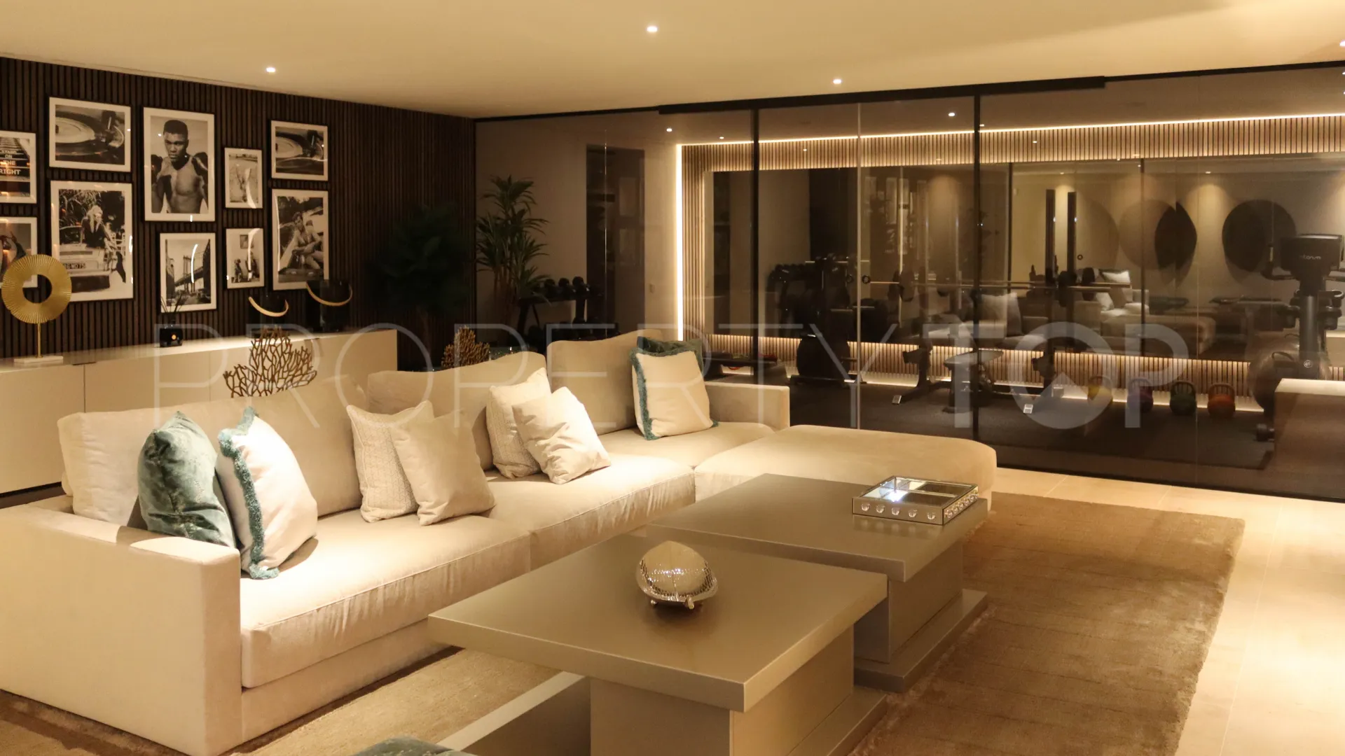 For sale villa with 5 bedrooms in La Alqueria
