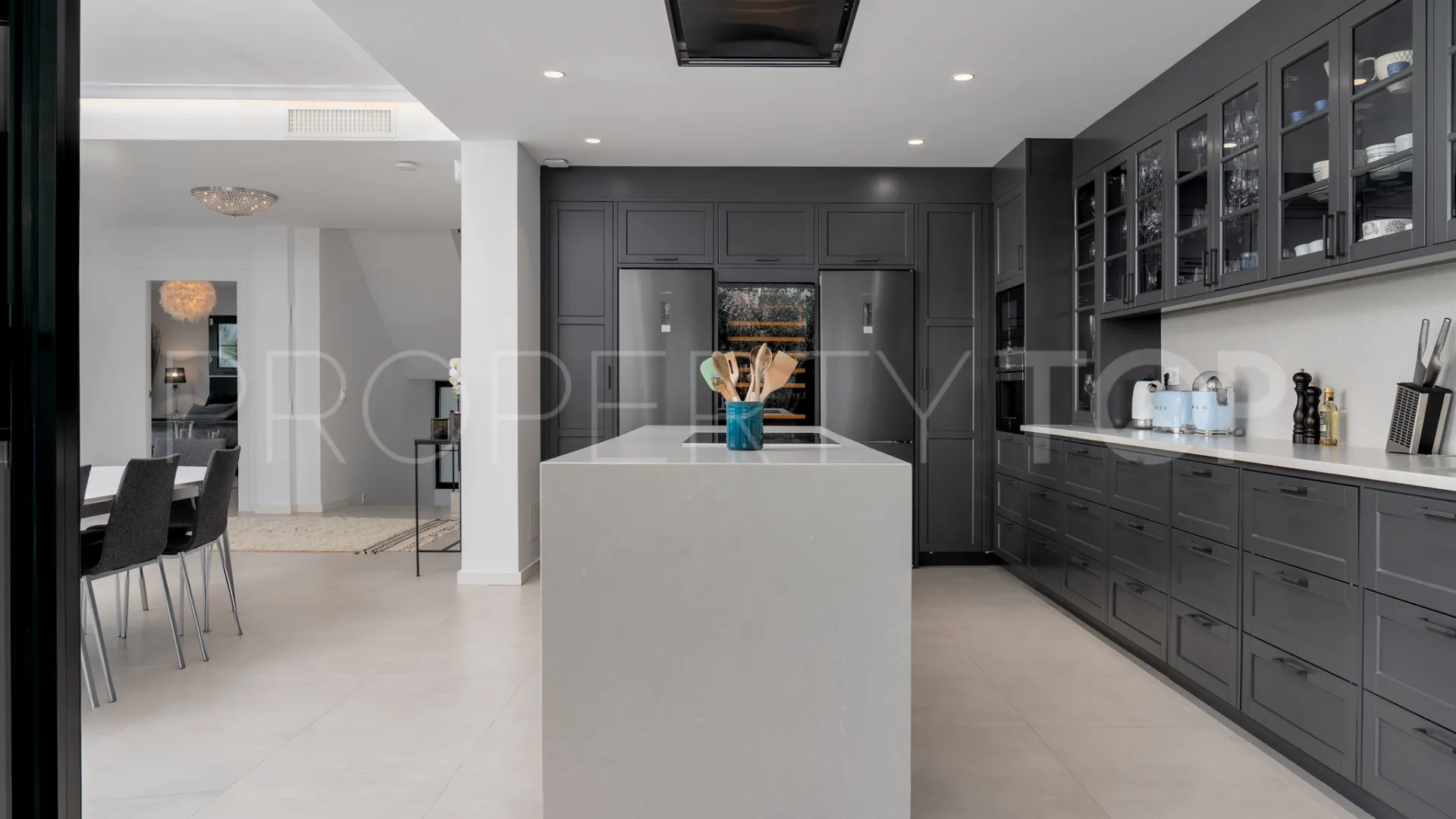 Villa en venta en Los Naranjos Golf