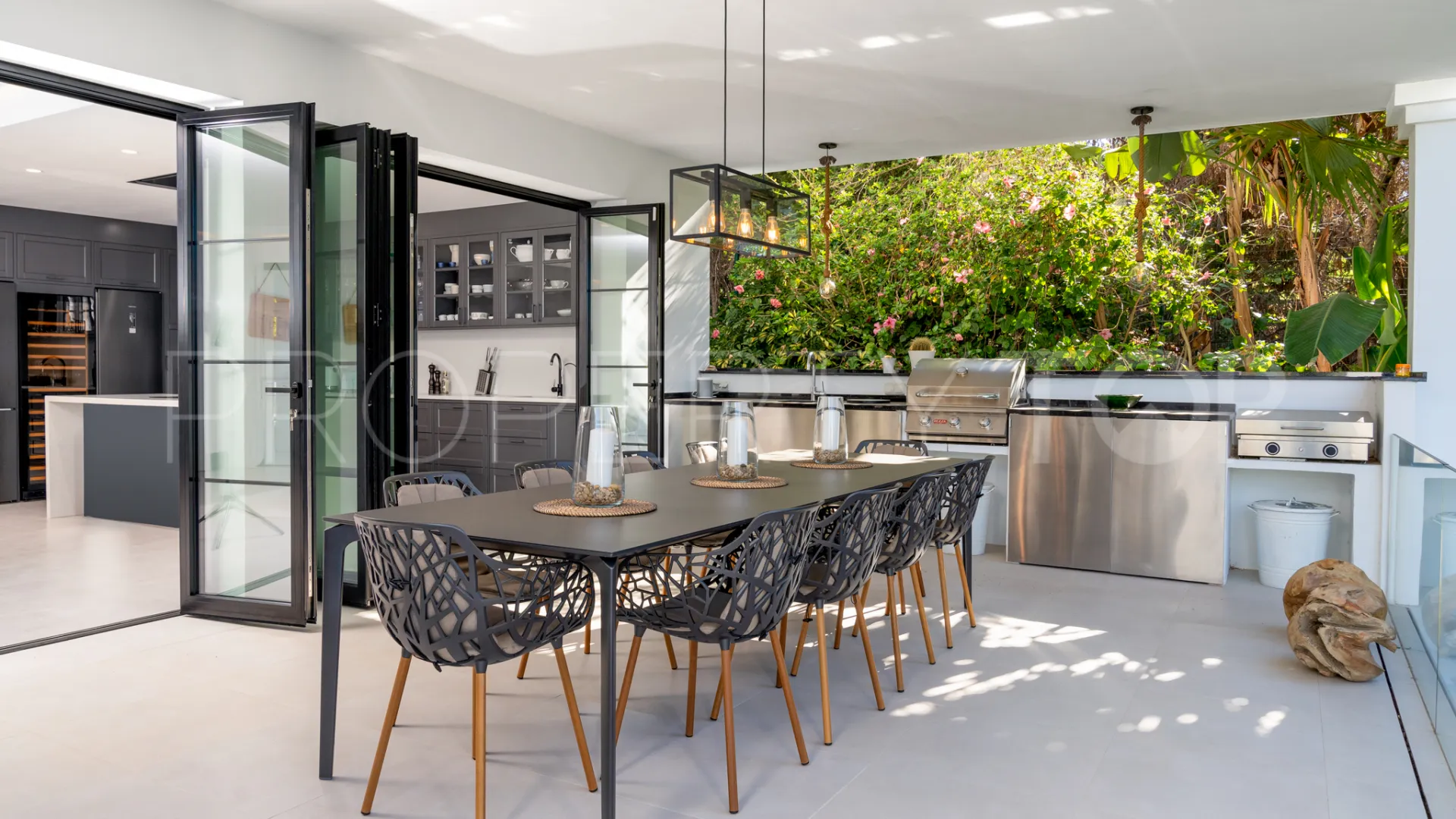 Villa en venta en Los Naranjos Golf