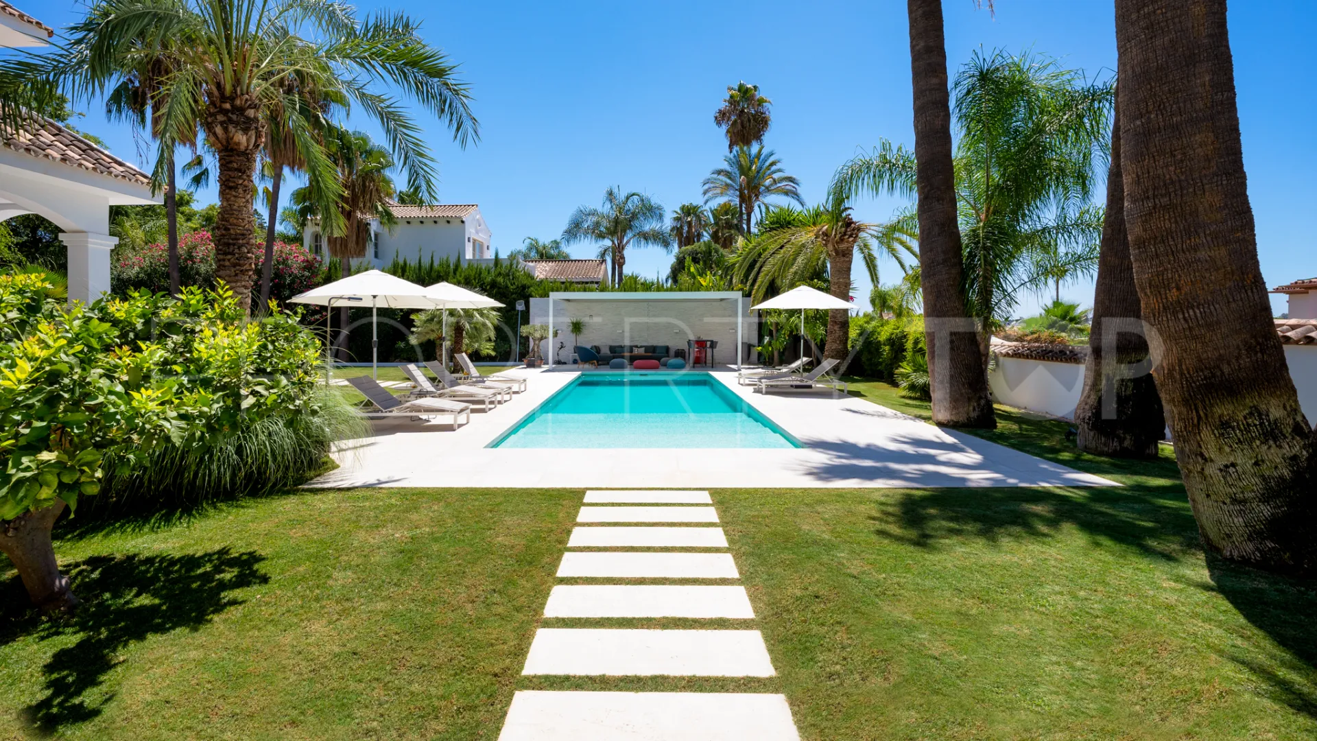 Villa en venta en Los Naranjos Golf