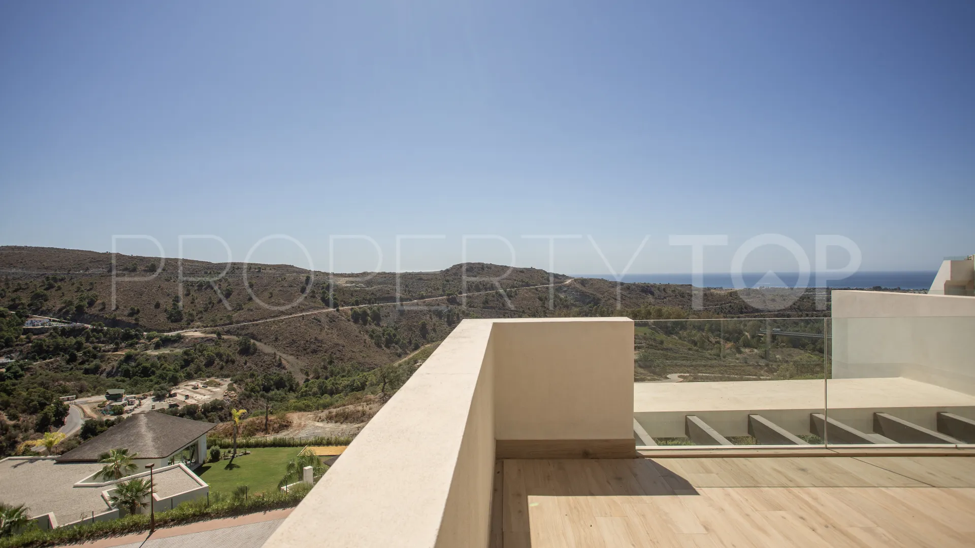 Penthouse for sale in Marbella Club Hills with 3 bedrooms
