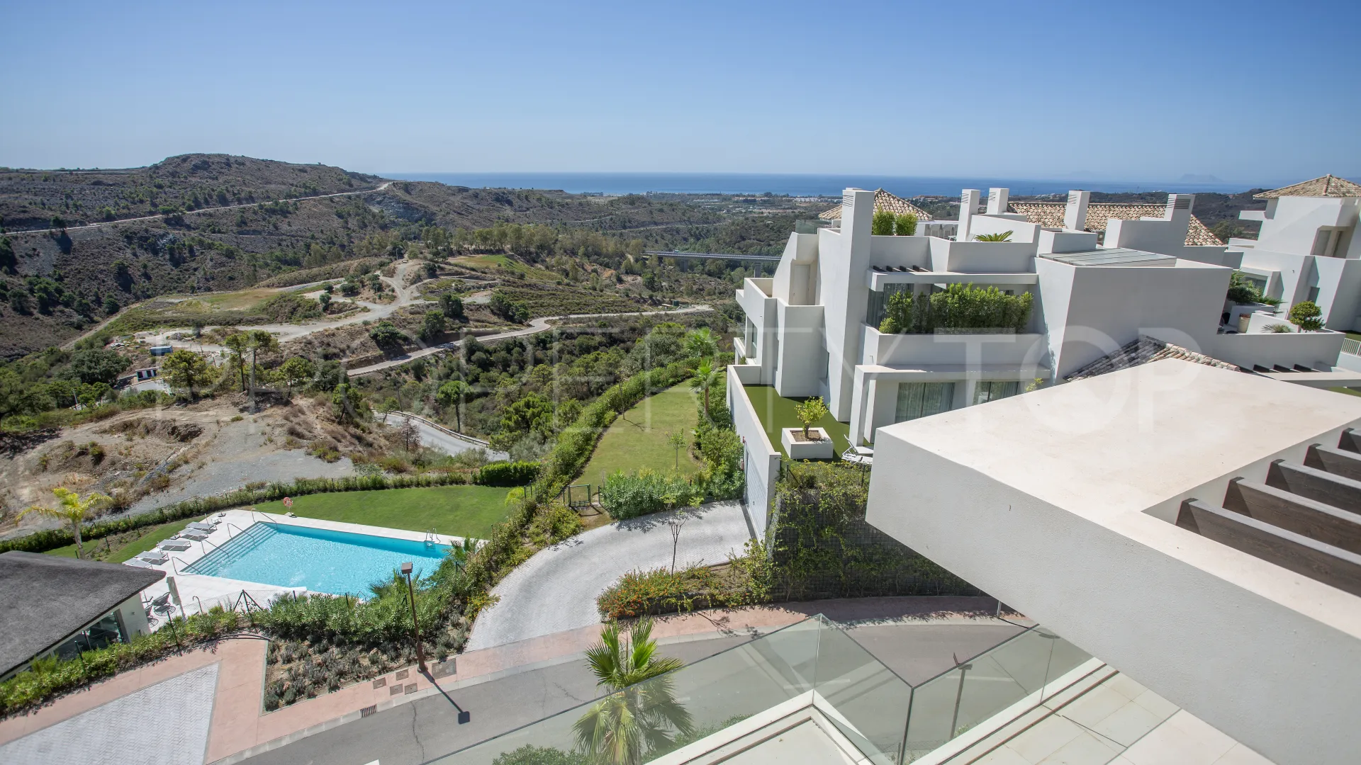 Penthouse for sale in Marbella Club Hills with 3 bedrooms