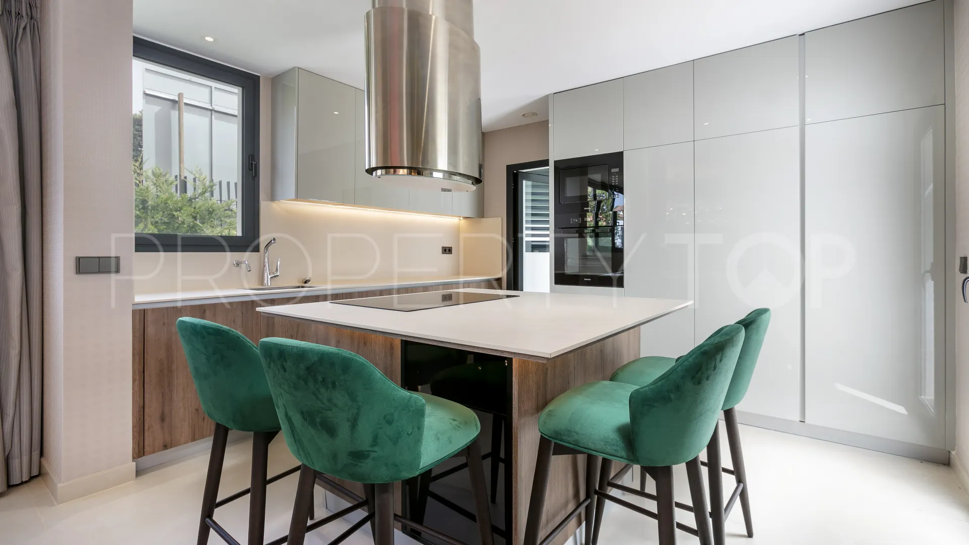 House for sale in Marbella - Puerto Banus
