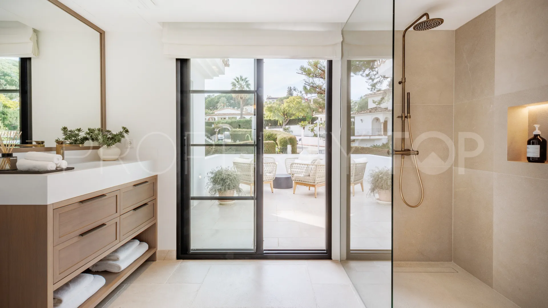 Las Brisas, villa de 5 dormitorios en venta
