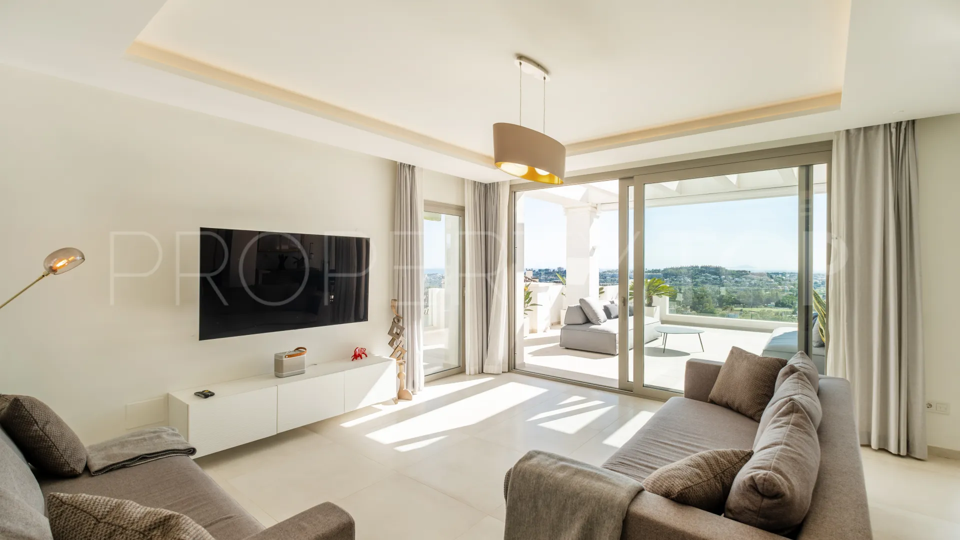 Nueva Andalucia 2 bedrooms penthouse for sale