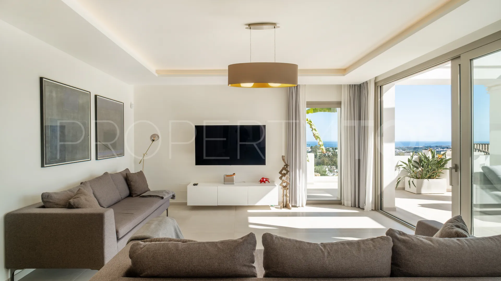 Nueva Andalucia 2 bedrooms penthouse for sale