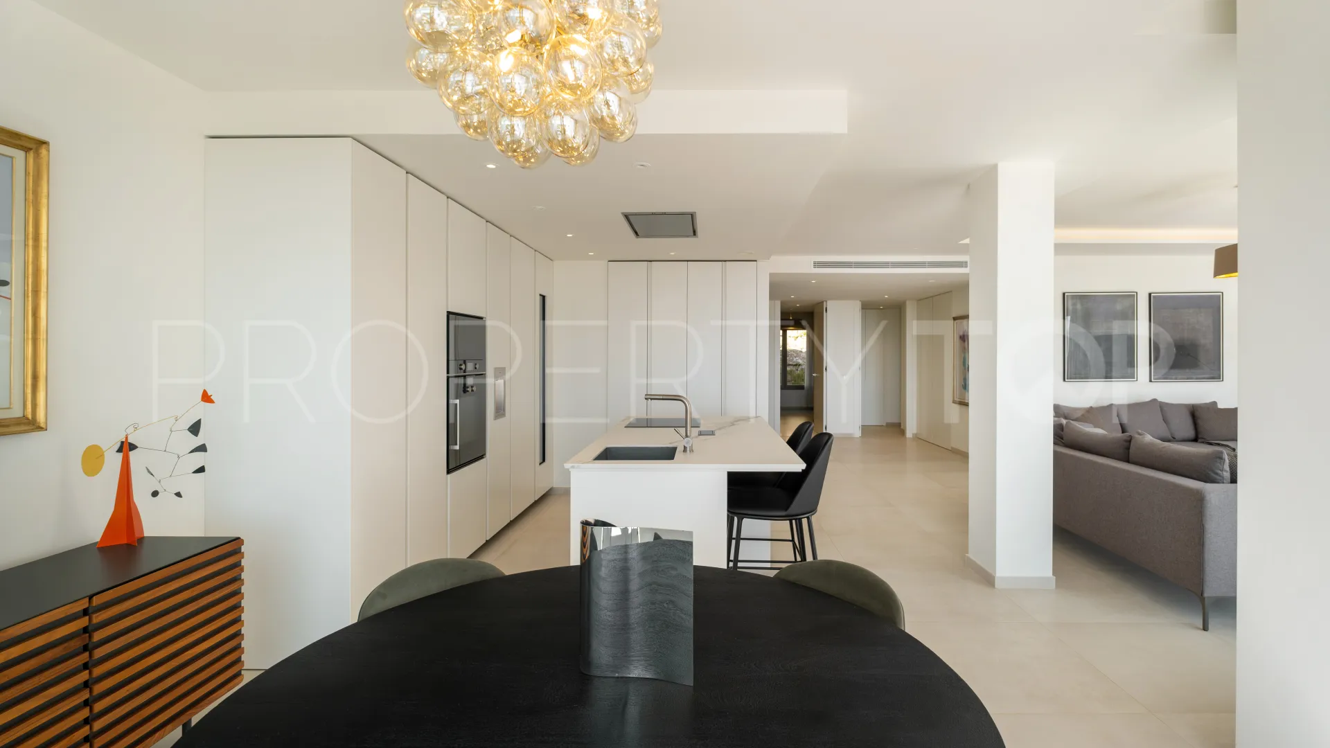 Nueva Andalucia 2 bedrooms penthouse for sale