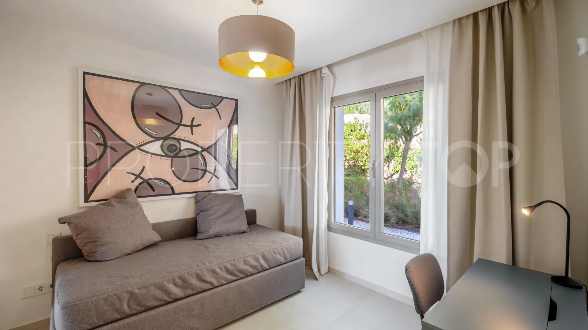 Nueva Andalucia 2 bedrooms penthouse for sale
