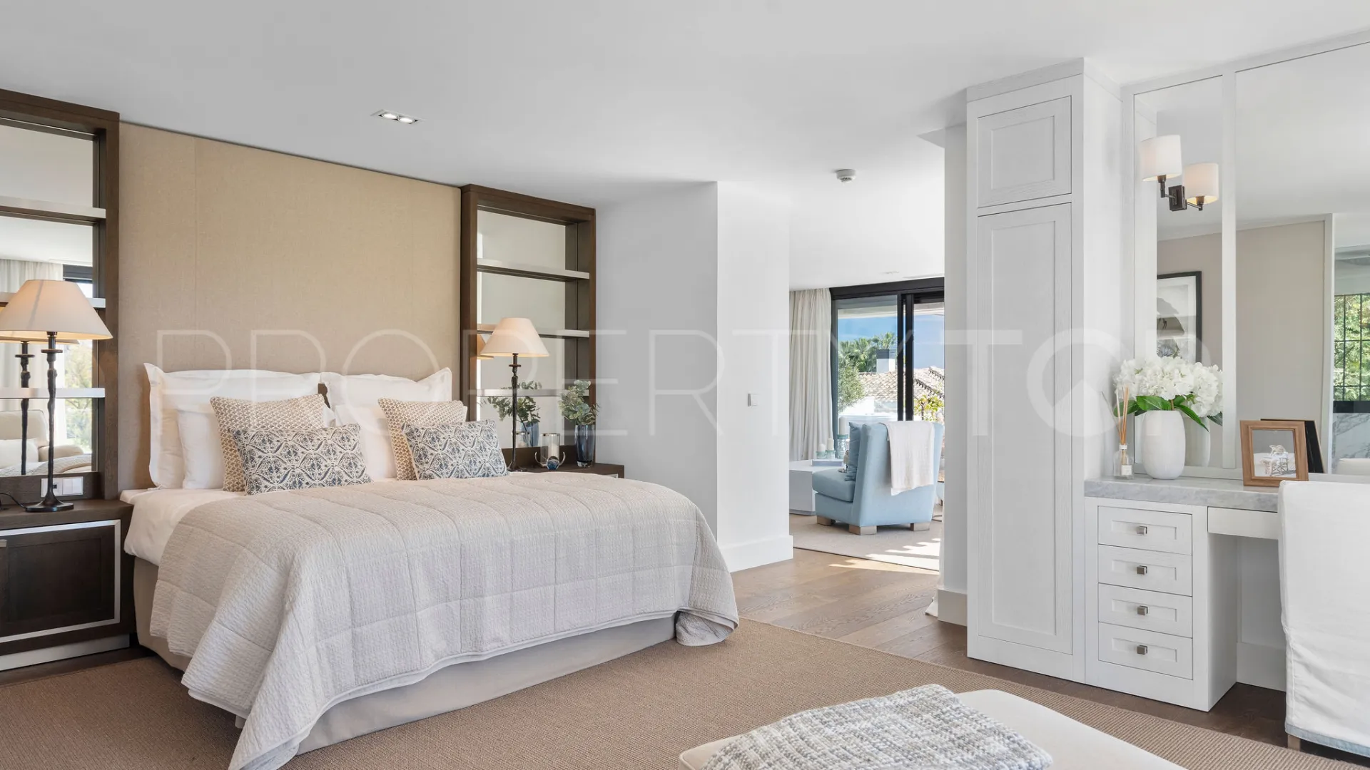 Villa de 7 dormitorios en venta en Los Naranjos Golf