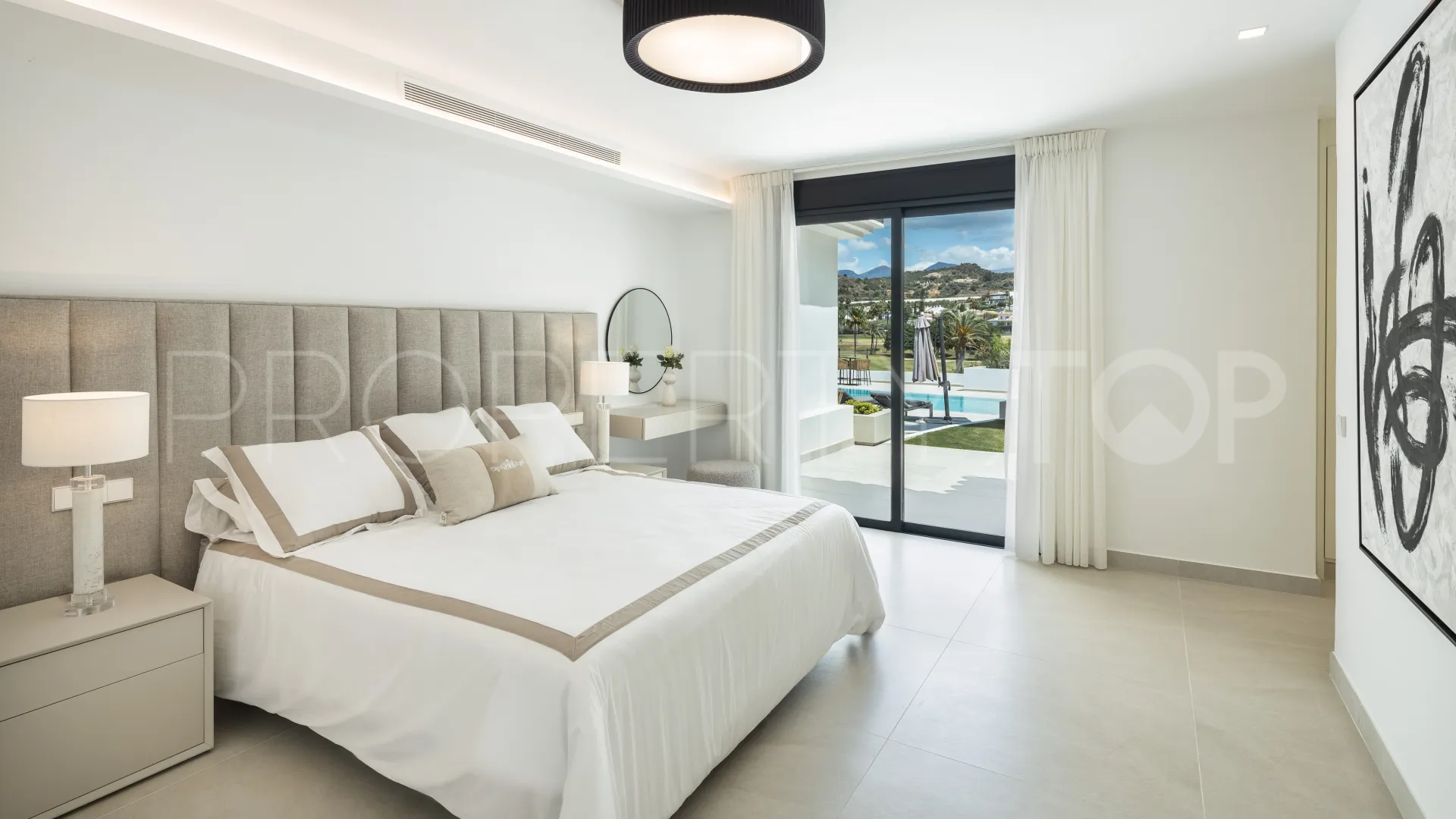For sale Nueva Andalucia 5 bedrooms villa