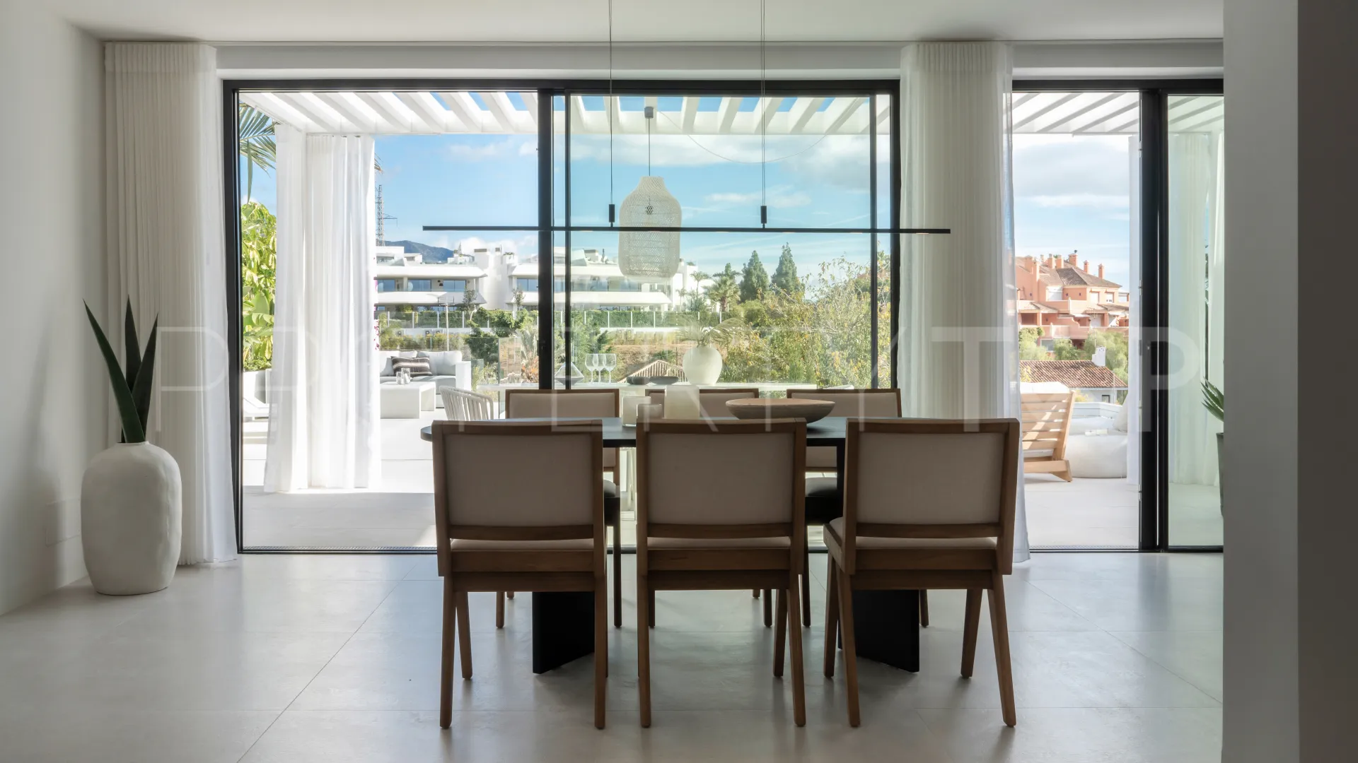 Nueva Andalucia villa for sale