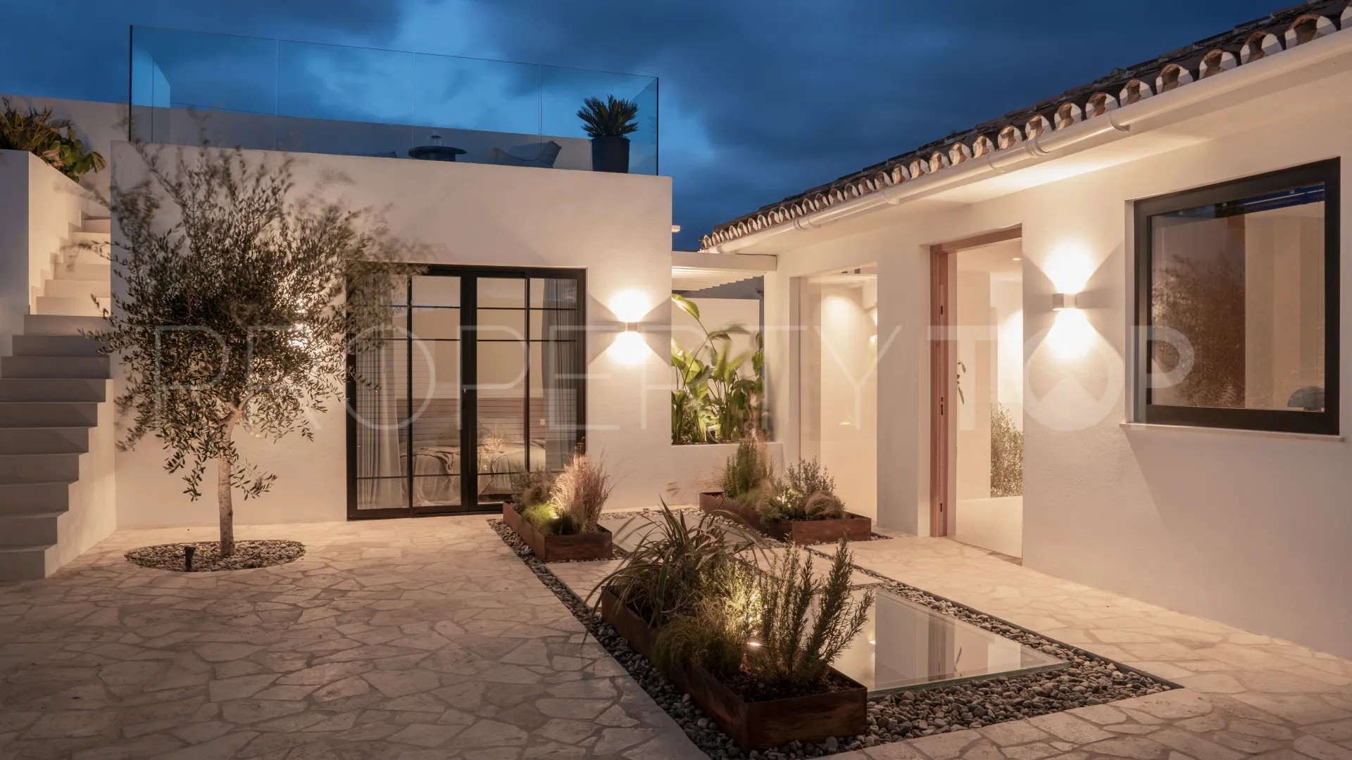 Nueva Andalucia villa for sale
