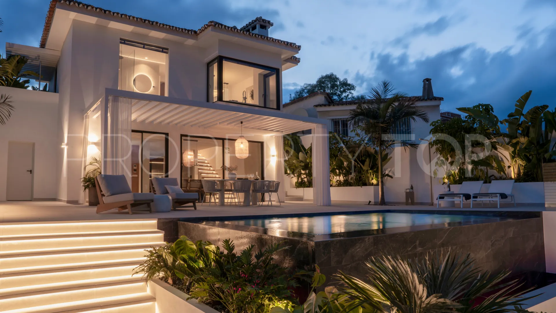 Nueva Andalucia villa for sale