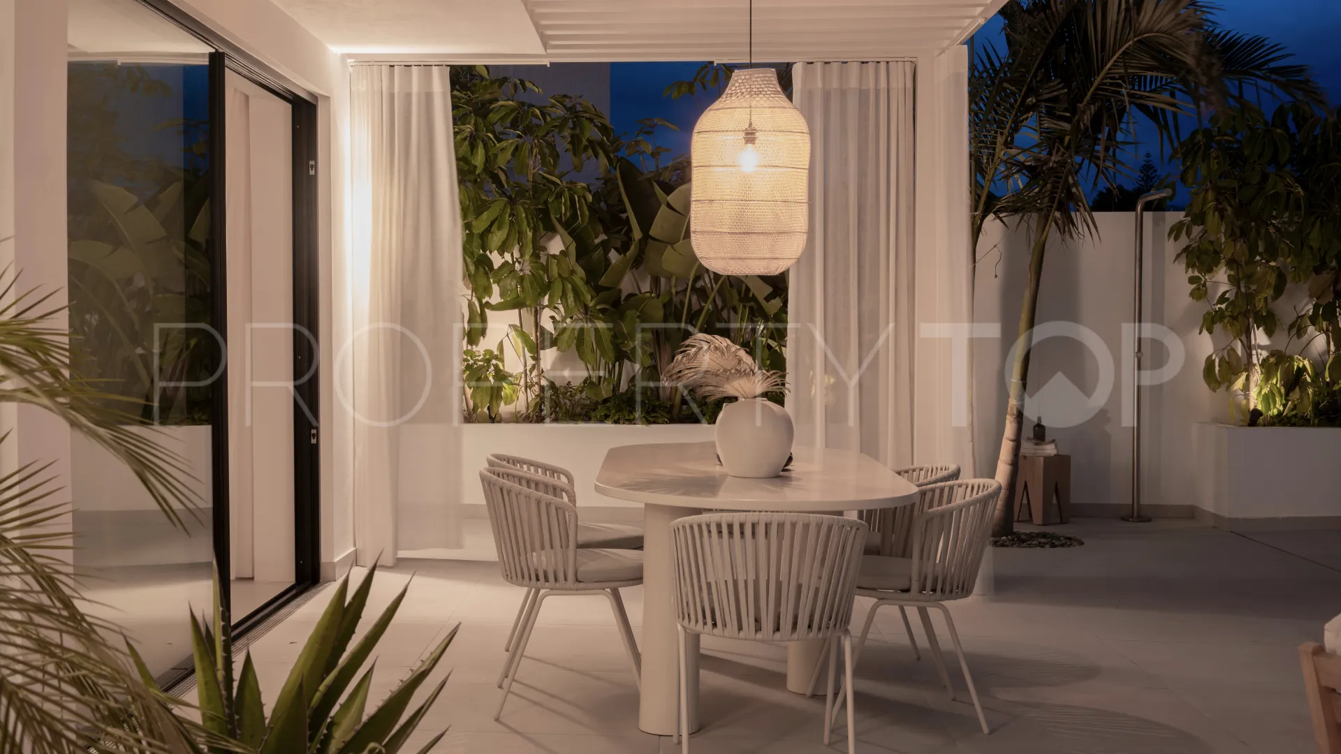 Nueva Andalucia villa for sale