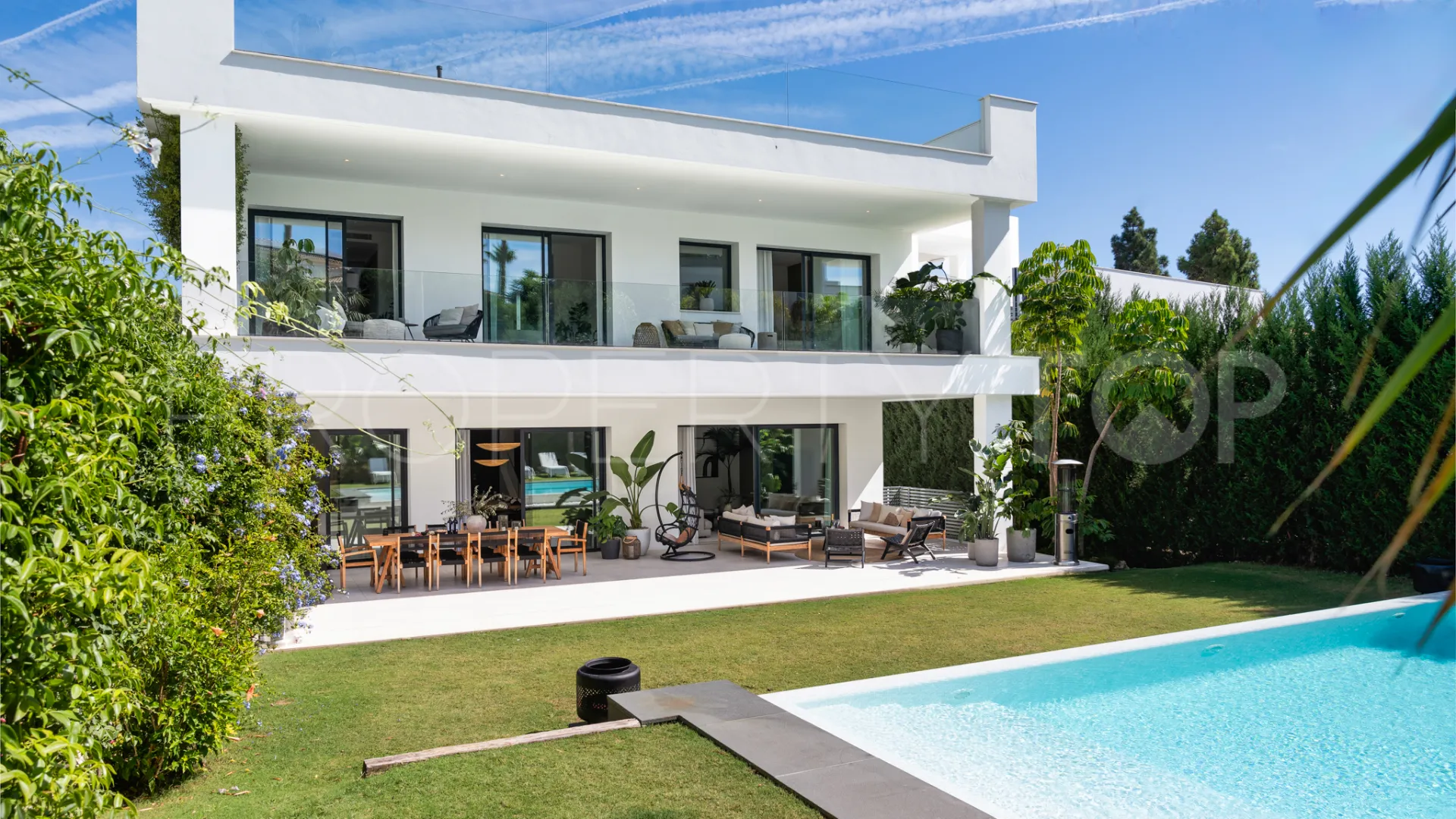 Villa en venta con 5 dormitorios en Marbella - Puerto Banus
