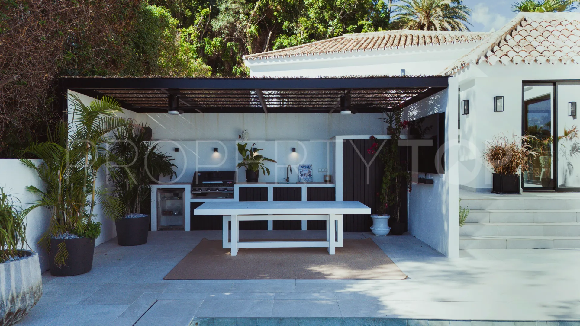 5 bedrooms Los Naranjos Hill Club villa for sale