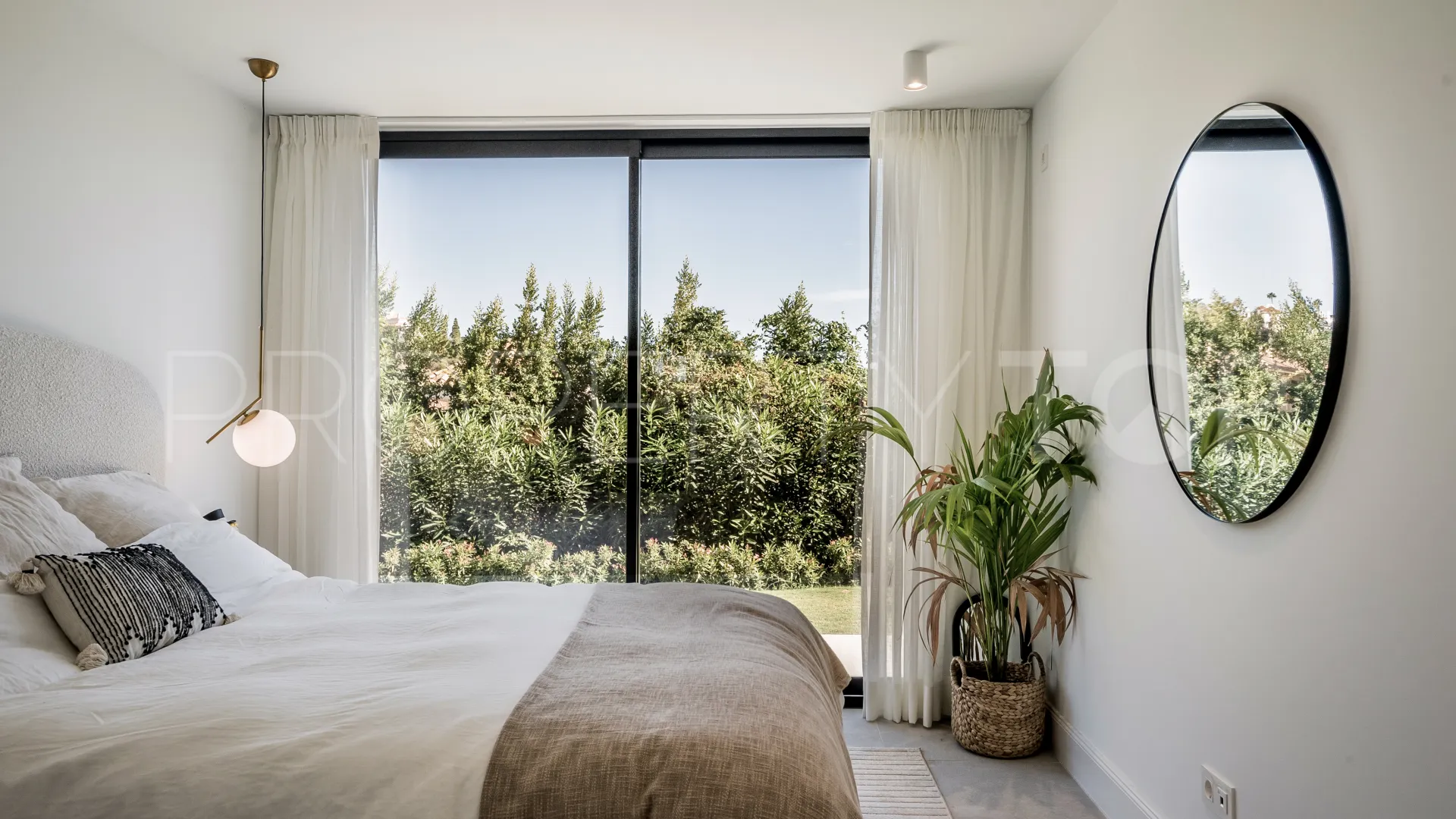 5 bedrooms Los Naranjos Hill Club villa for sale