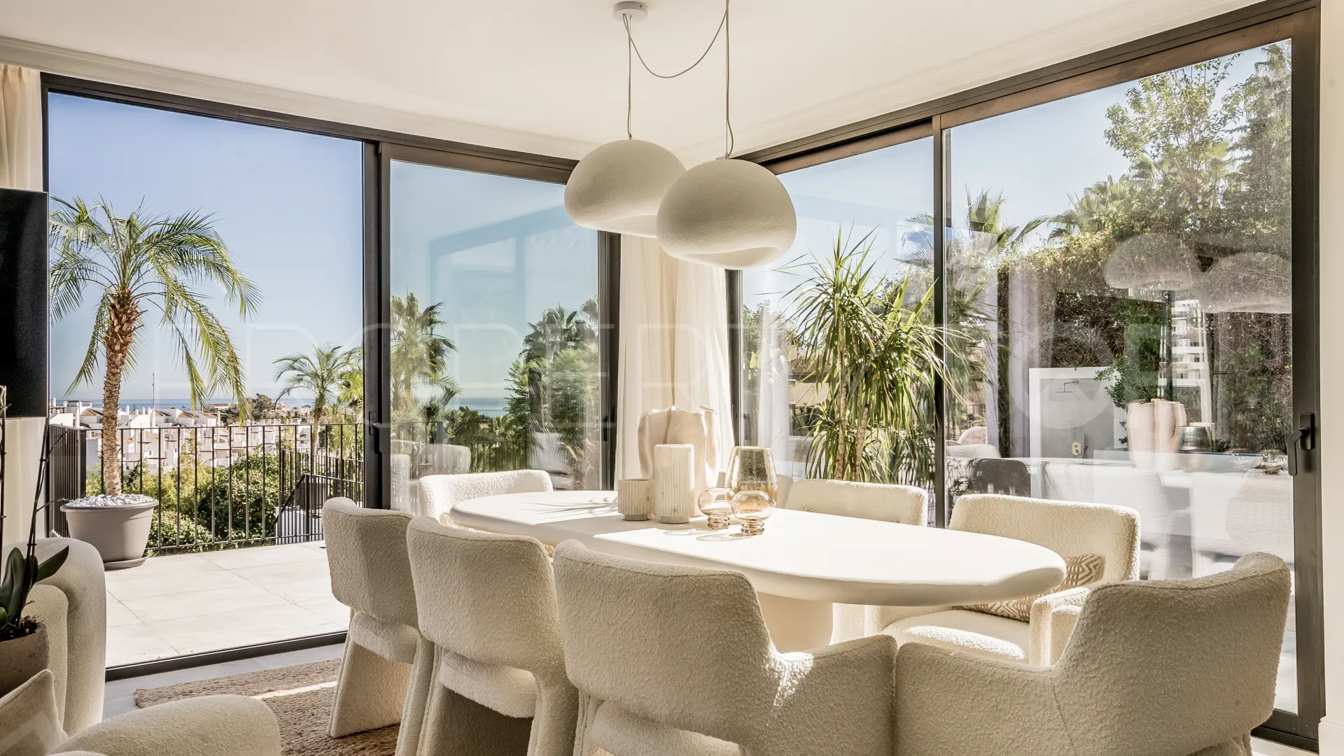 5 bedrooms Los Naranjos Hill Club villa for sale