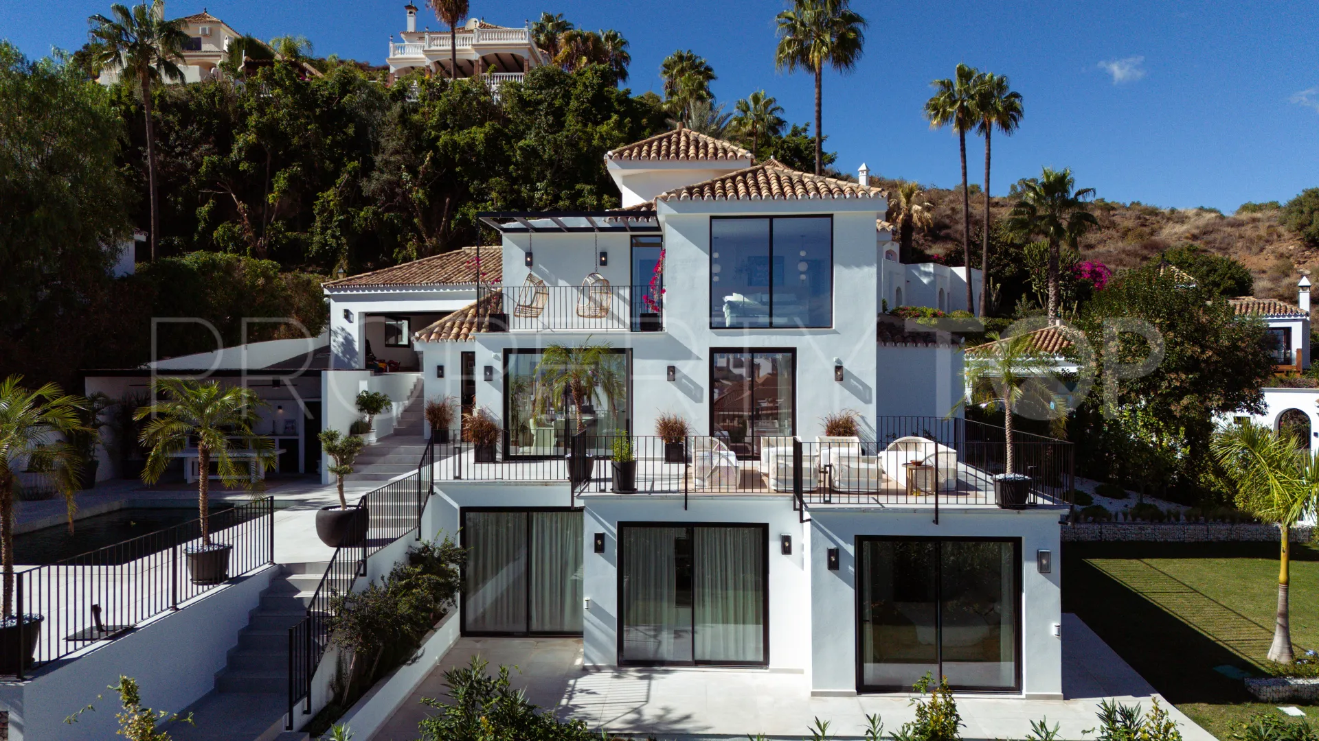 5 bedrooms Los Naranjos Hill Club villa for sale