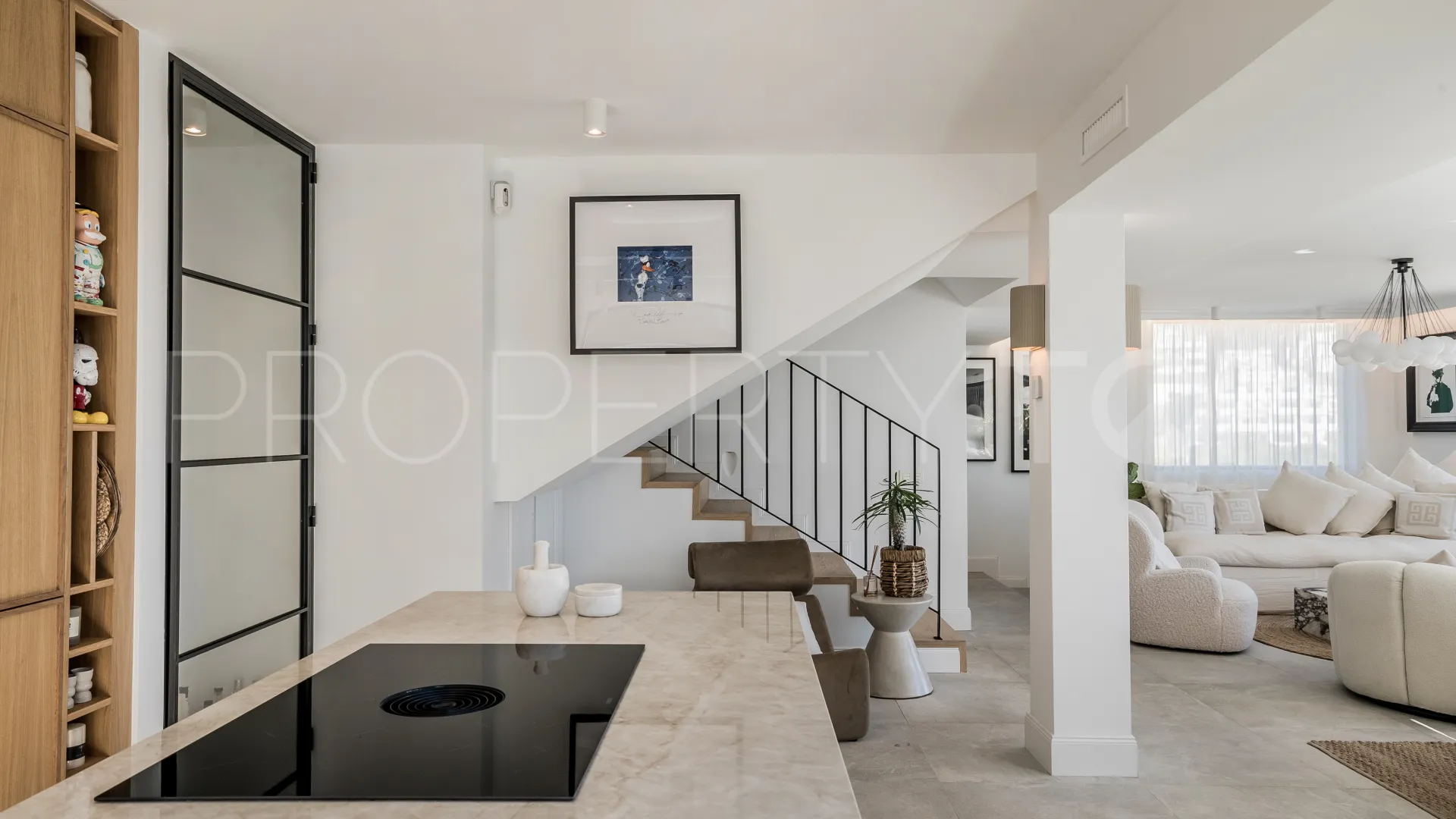 5 bedrooms Los Naranjos Hill Club villa for sale