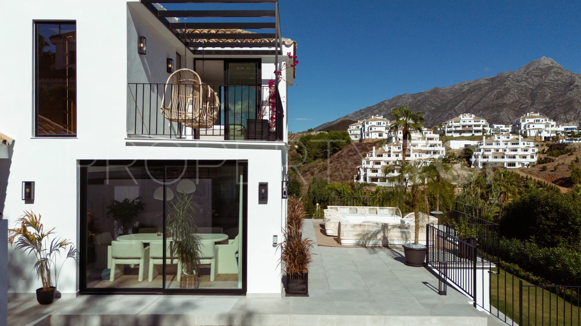 5 bedrooms Los Naranjos Hill Club villa for sale