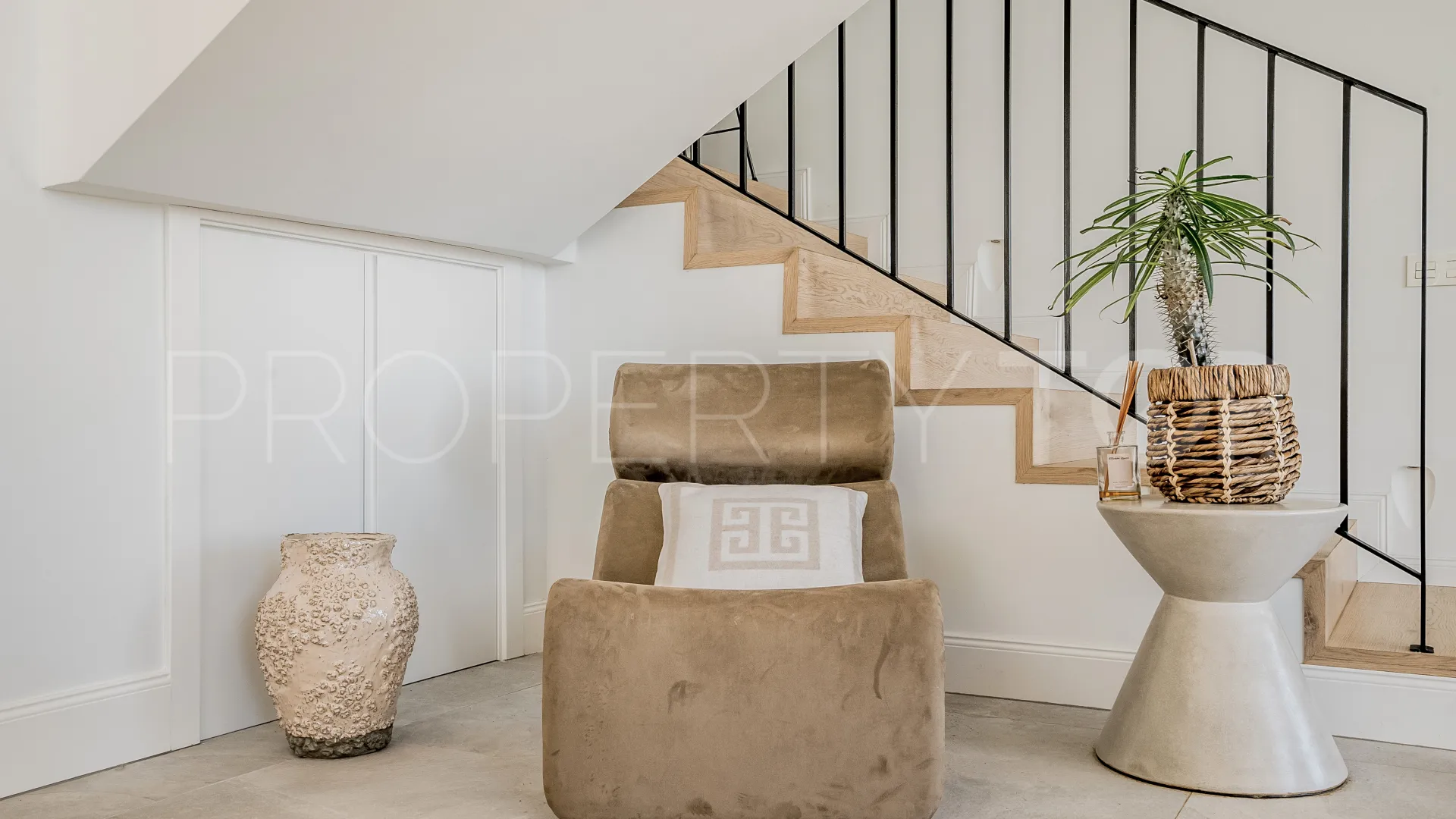 5 bedrooms Los Naranjos Hill Club villa for sale