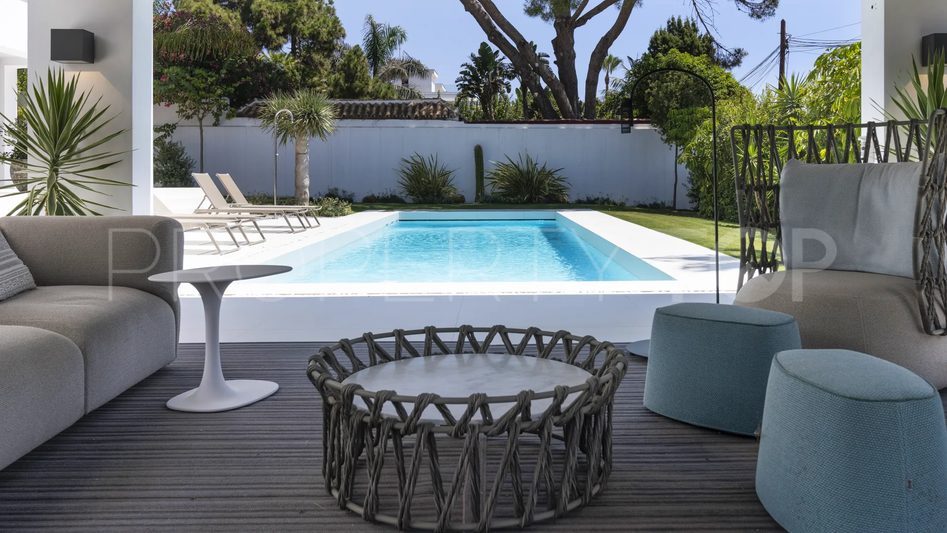For sale villa in Cortijo Blanco with 6 bedrooms