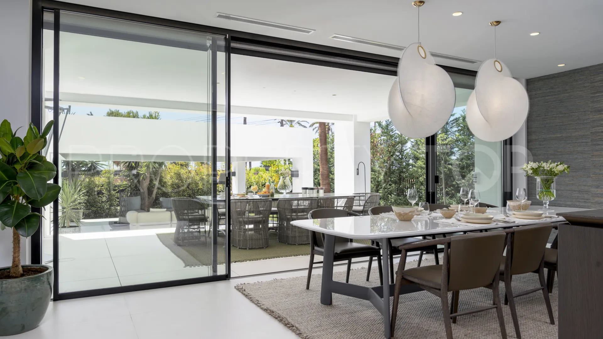 For sale villa in Cortijo Blanco with 6 bedrooms