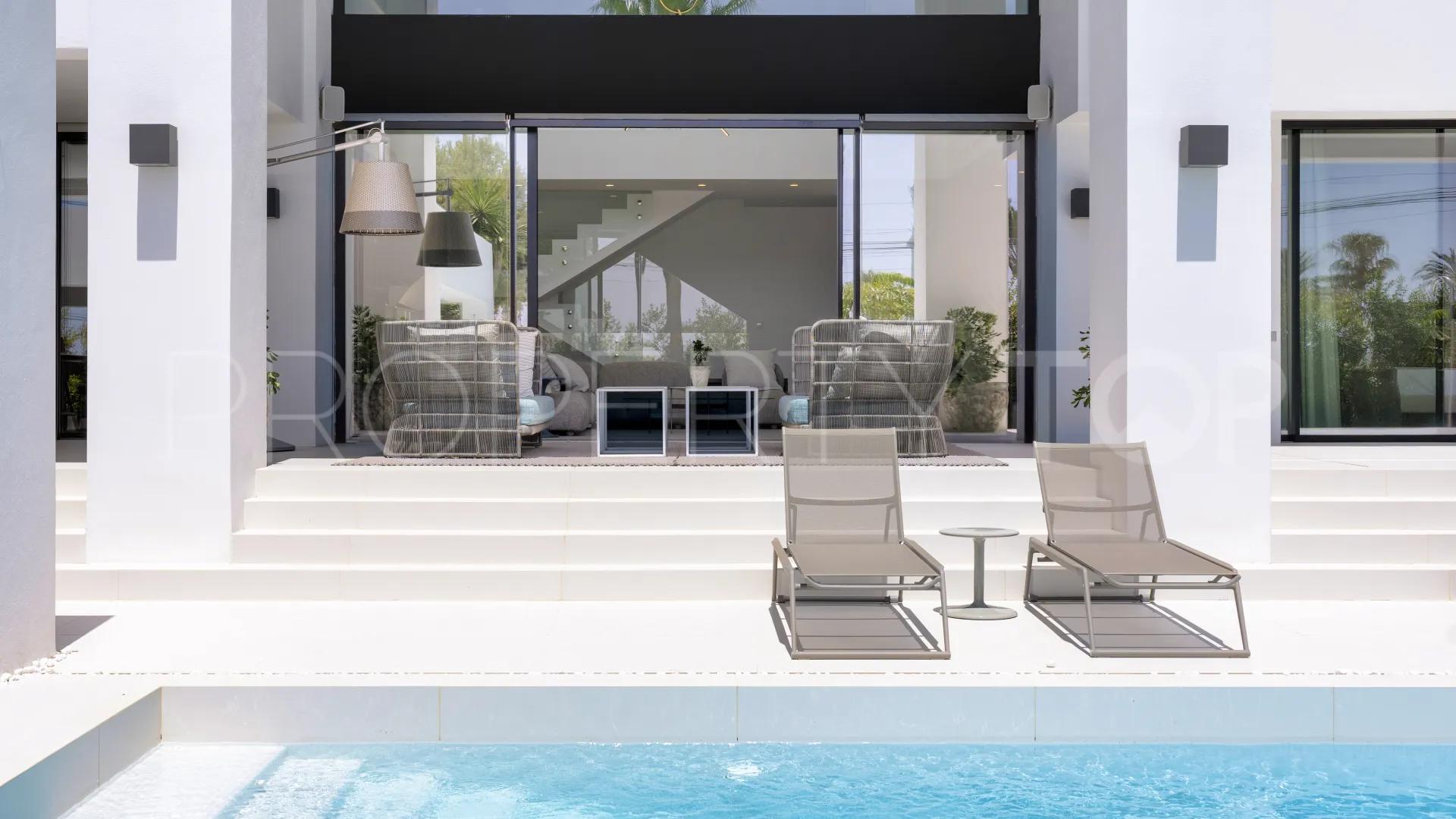 For sale villa in Cortijo Blanco with 6 bedrooms