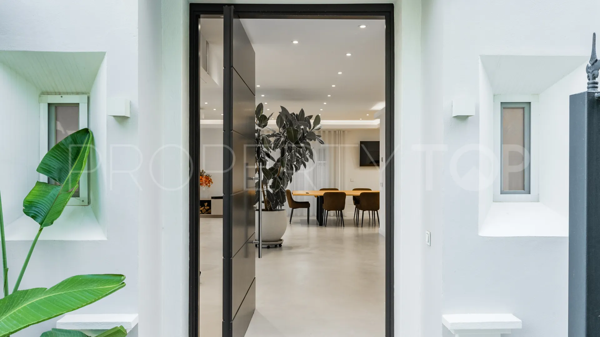 Villa en venta en Balcones de Sierra Blanca de 5 dormitorios