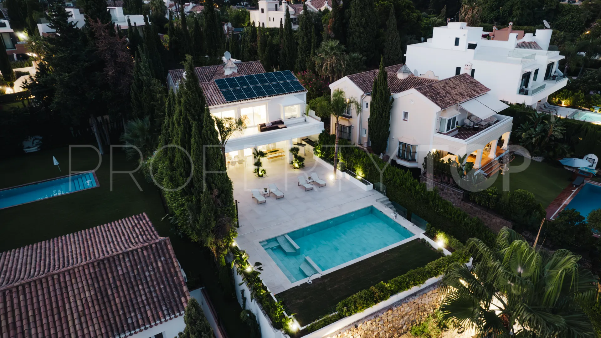 Villa en venta en Balcones de Sierra Blanca de 5 dormitorios