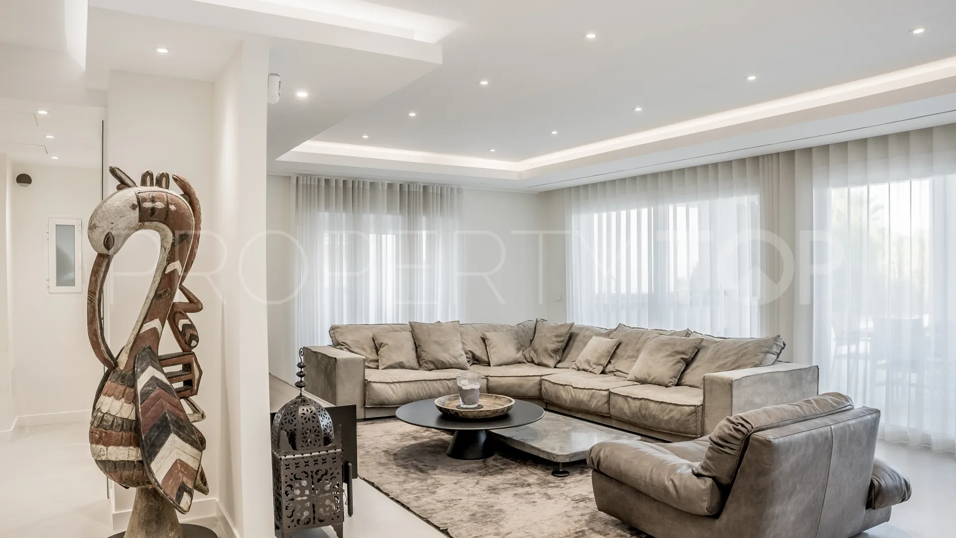 Villa en venta en Balcones de Sierra Blanca de 5 dormitorios