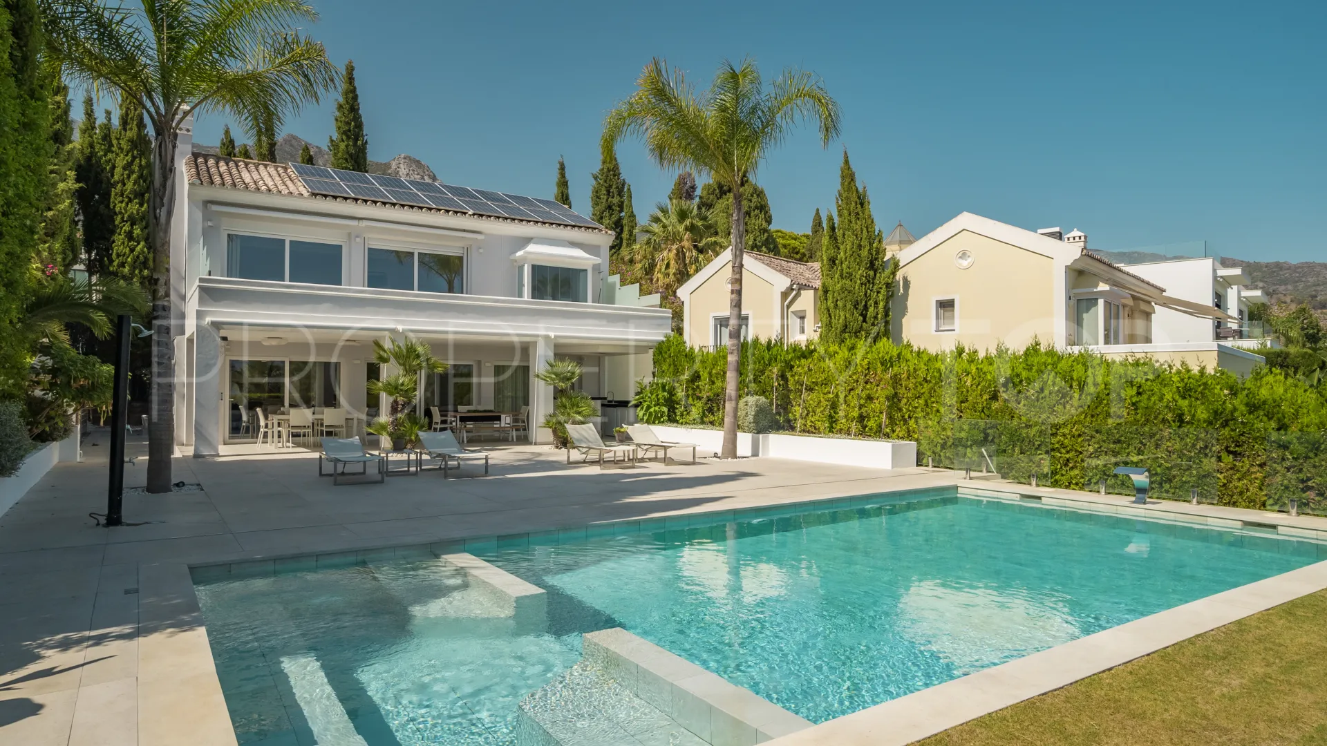 Villa en venta en Balcones de Sierra Blanca de 5 dormitorios