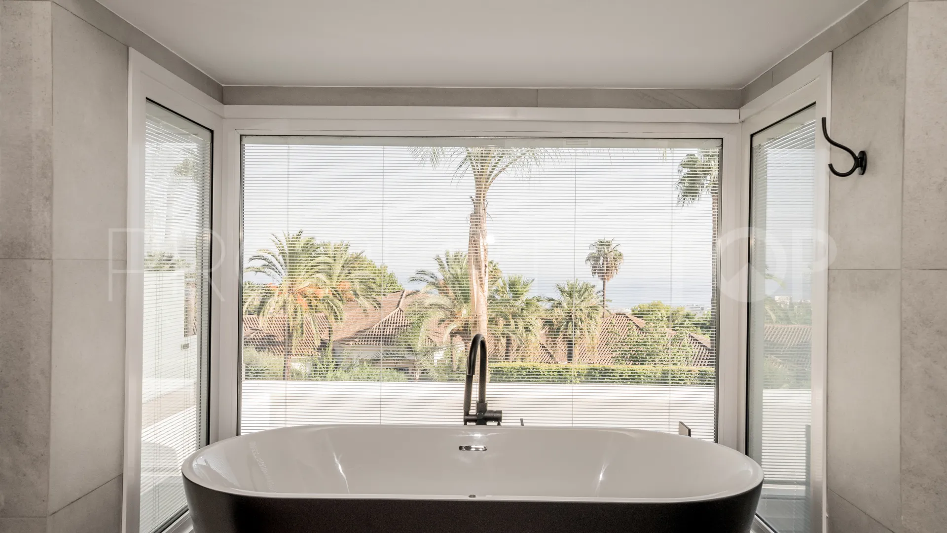 Villa en venta en Balcones de Sierra Blanca de 5 dormitorios