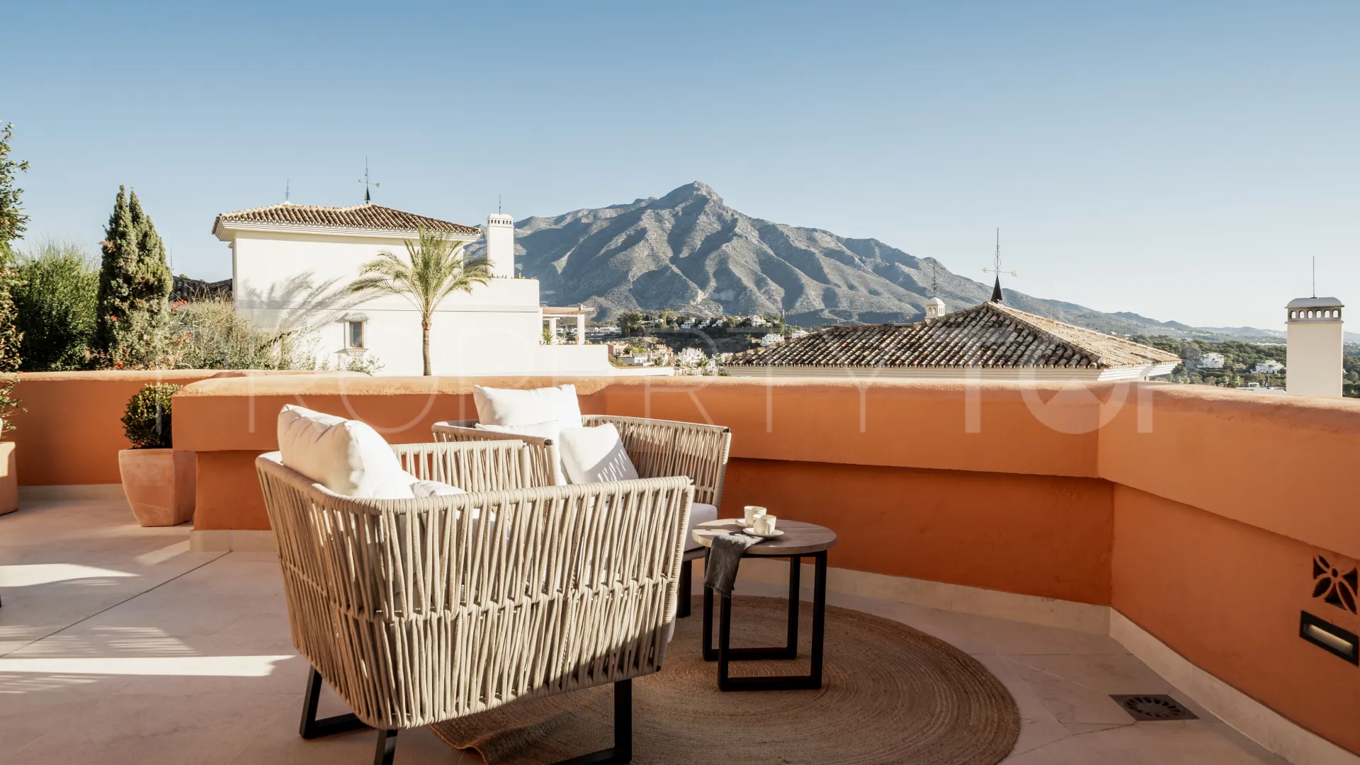 For sale 4 bedrooms apartment in Les Belvederes