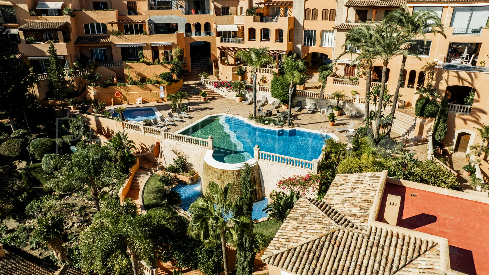 For sale 4 bedrooms apartment in Les Belvederes