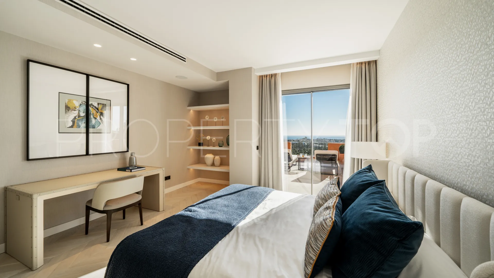 For sale 4 bedrooms apartment in Les Belvederes