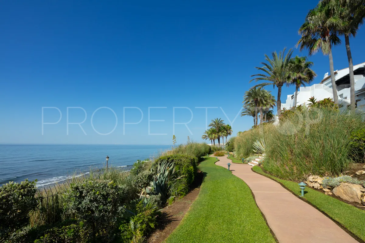 Penthouse with 4 bedrooms for sale in Puente Romano
