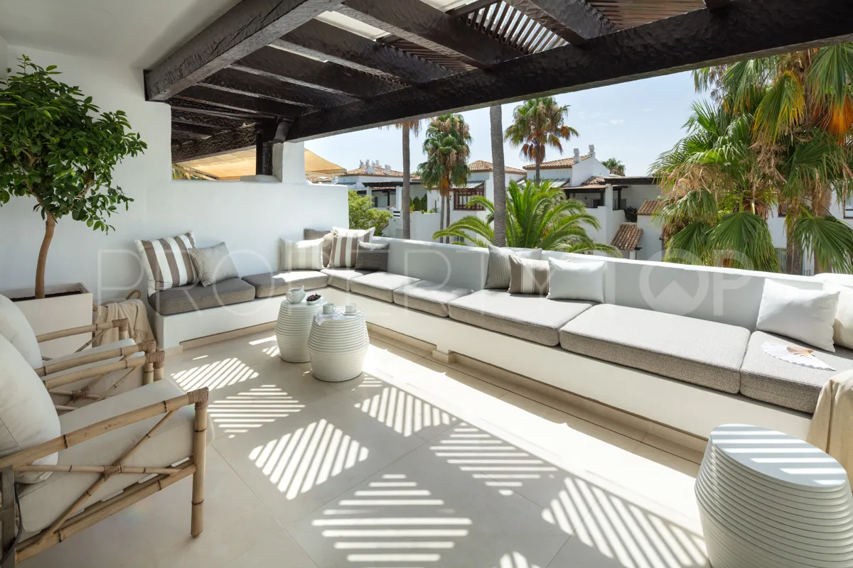 Penthouse with 4 bedrooms for sale in Puente Romano
