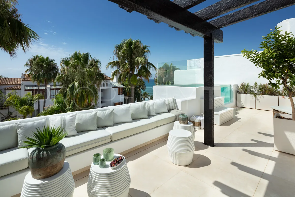 Penthouse with 4 bedrooms for sale in Puente Romano