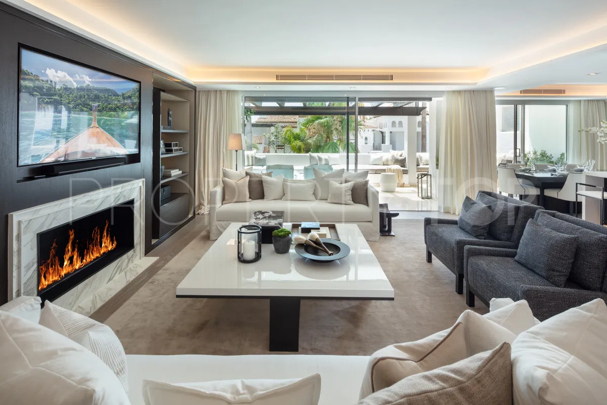 Penthouse with 4 bedrooms for sale in Puente Romano