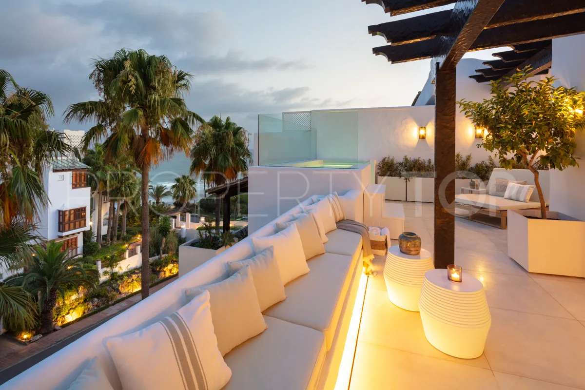 Penthouse with 4 bedrooms for sale in Puente Romano